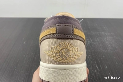 Taupe Comfortable  Haze 568 SE DN1635- Jordan Low 1 Craft 121 0731